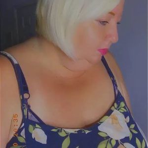 Meet your Posher, Mimie mischelle